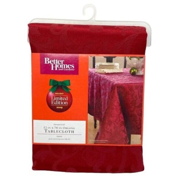 Better Homes & Gardens Red Holiday Tablecloth Christmas - Picture 5 of 6